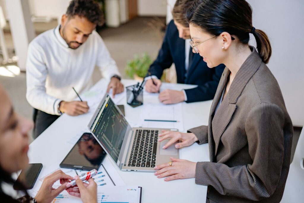 HR manager tracking performance of temp employees