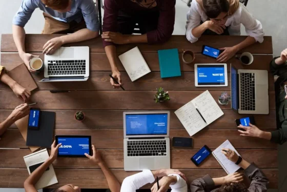 Anonymous Feedback or Confidential Feedback: Choose the Right Employee Feedback for 360° Reviews